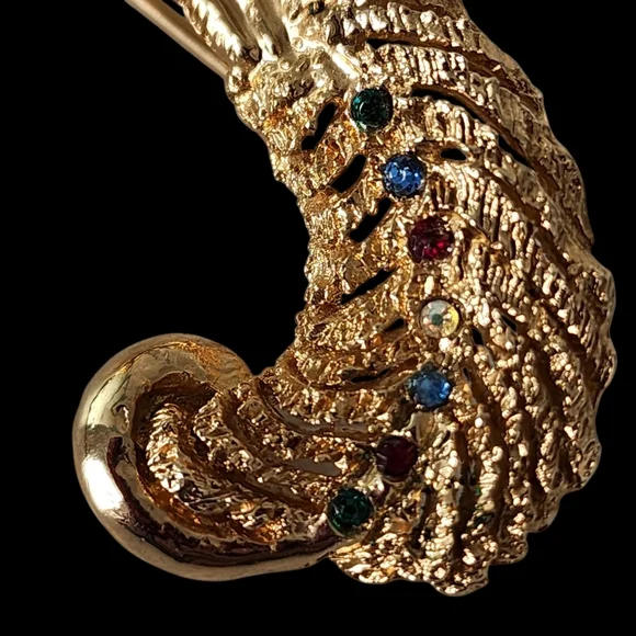 Vintage Oleg Cassini 1964 brooch peacock rhinestones and faux pearl gold  A0033 - Picture 7 of 16